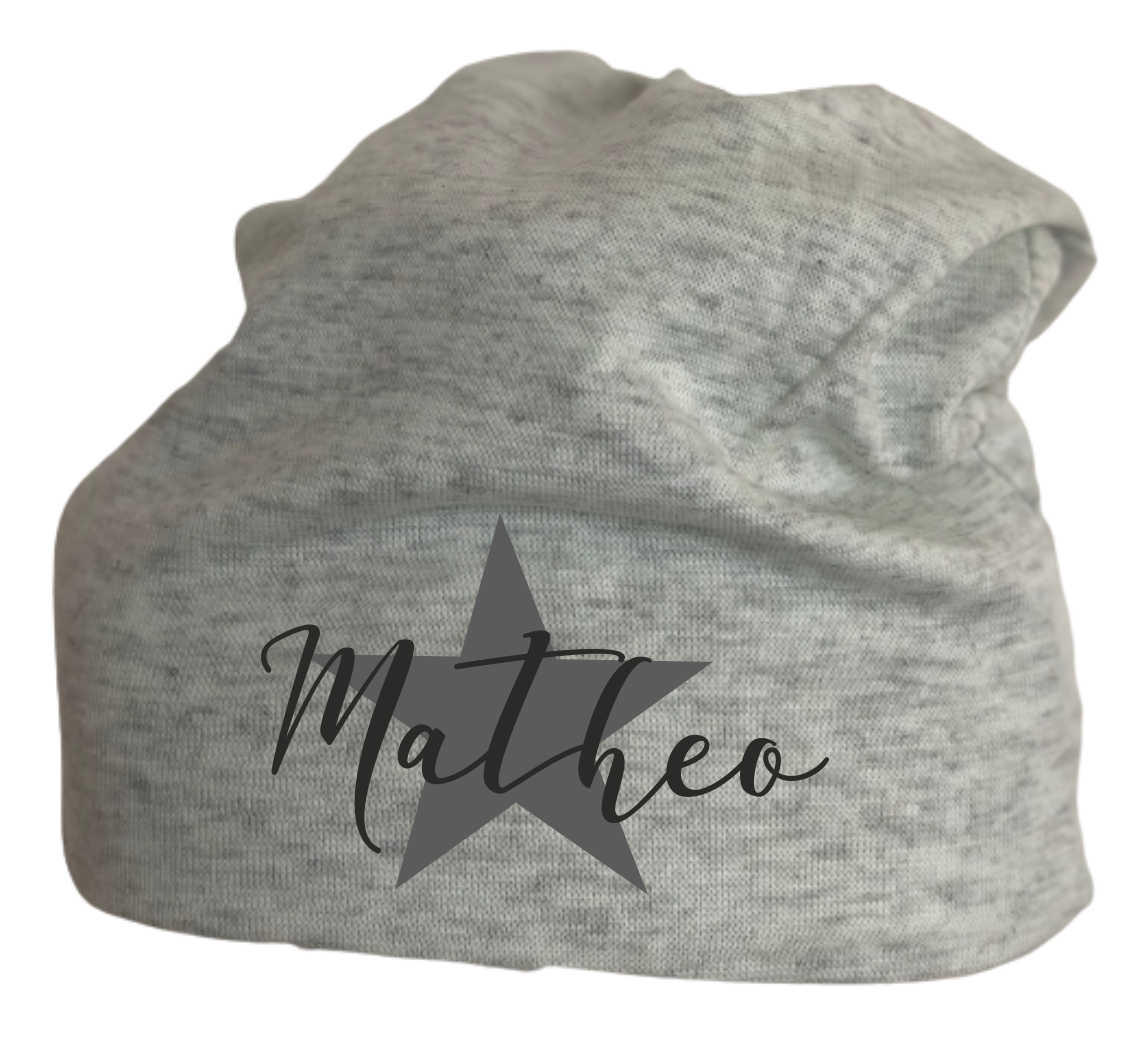 Beanie mit individuellem Namen grau